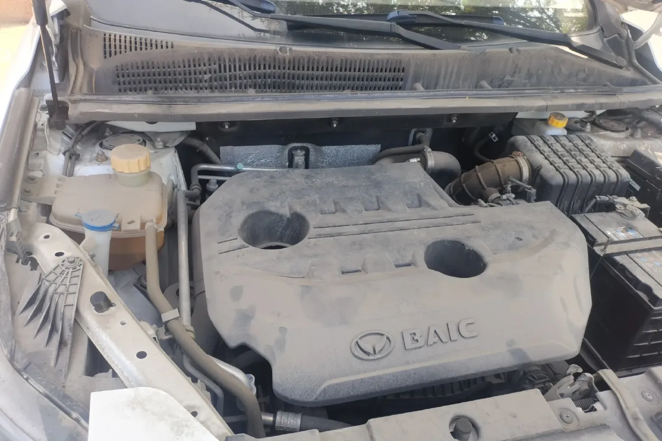 2016 BAIC Hyosow S6 1.5T 150HP L4 6MT,autocango,china used car exporter,china ev exporter,chinese used car exporter,chinese used ev exporter