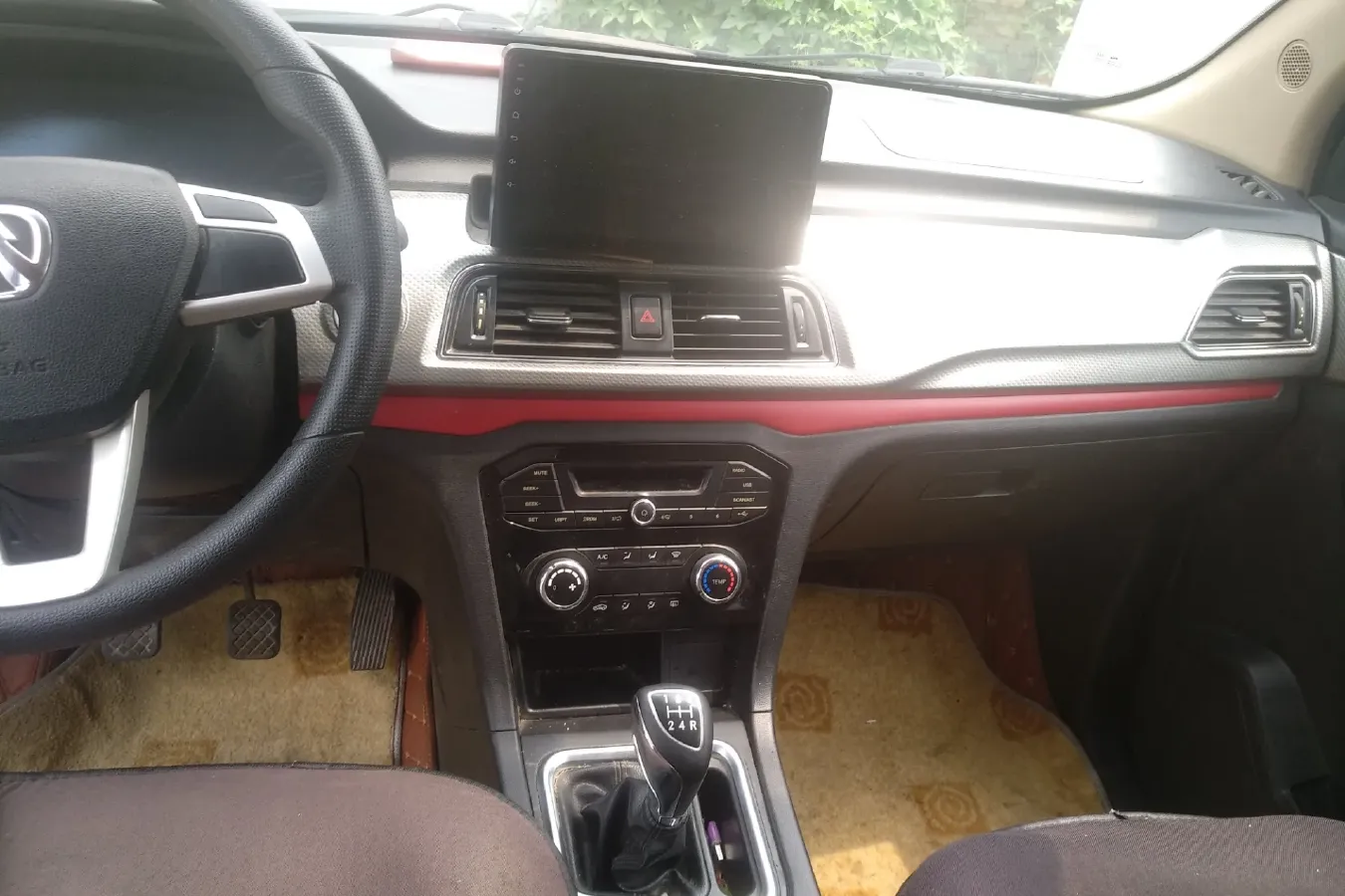 2017 BAIC WeiWang M50F 1.5L 116HP L4 5MT,autocango,china used car exporter,china ev exporter,chinese used car exporter,chinese used ev exporter