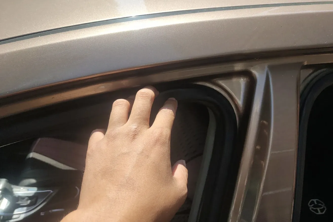 2014 Brilliance Auto H530 1.6L 118HP L4 5AT,autocango,china used car exporter,china ev exporter,chinese used car exporter,chinese used ev exporter