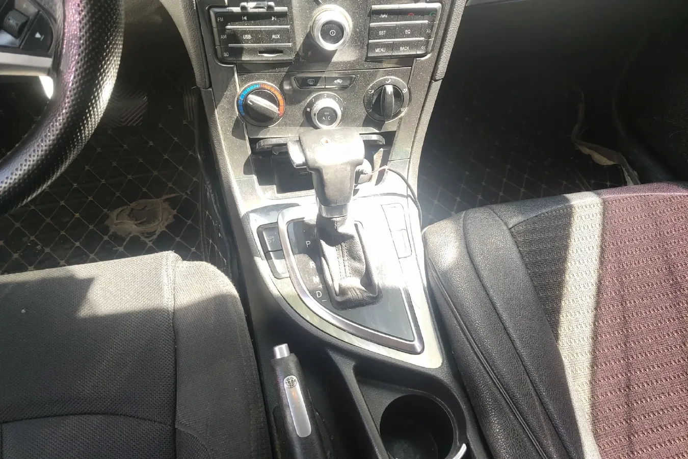 2014 Brilliance Auto H530 1.6L 118HP L4 5AT,autocango,china used car exporter,china ev exporter,chinese used car exporter,chinese used ev exporter