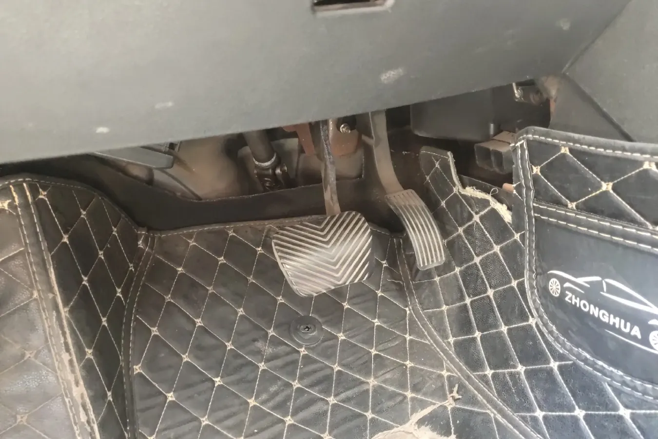 2014 Brilliance Auto H530 1.6L 118HP L4 5AT,autocango,china used car exporter,china ev exporter,chinese used car exporter,chinese used ev exporter