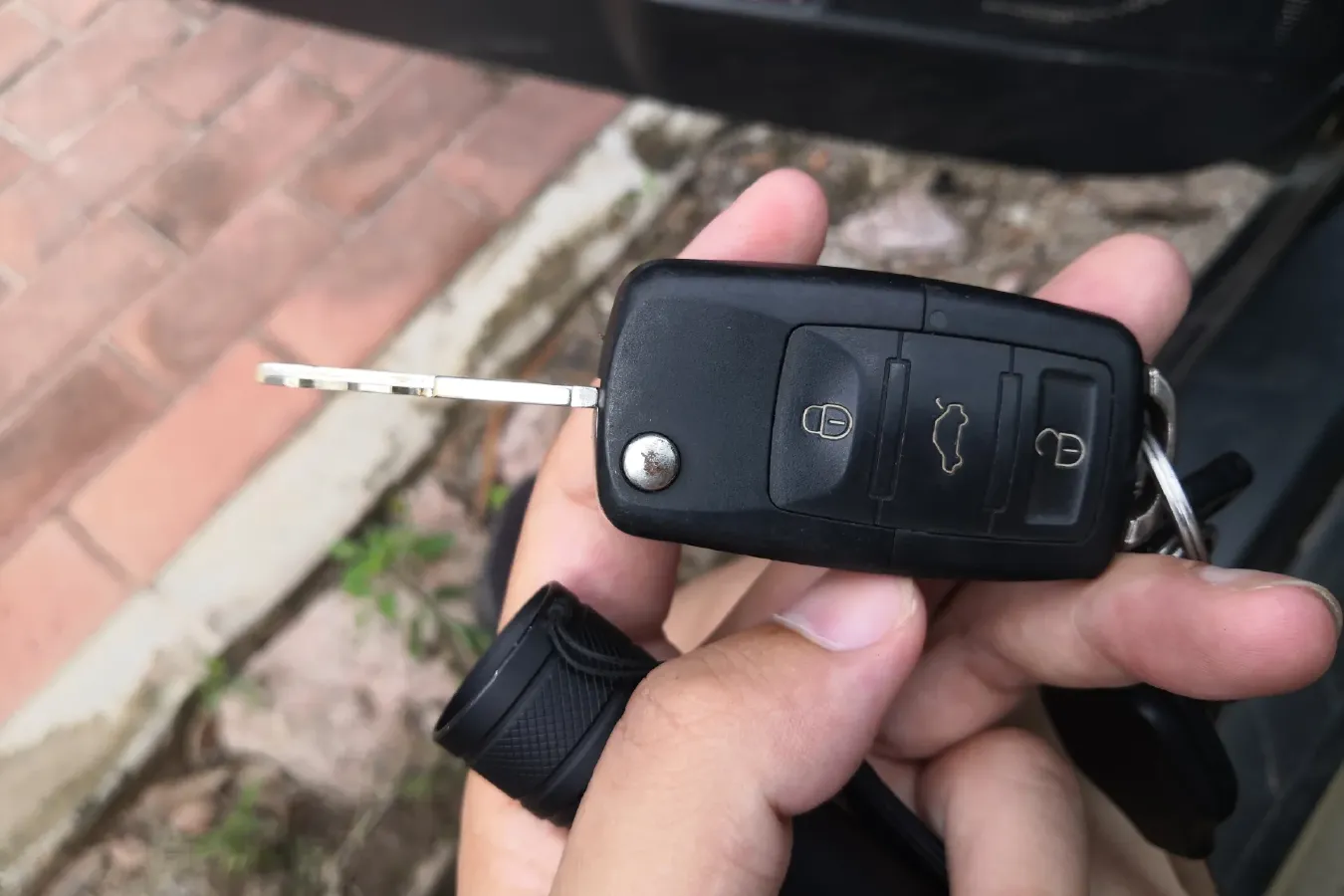 2011 DongFeng Aeolus S30 1.6L 106HP L4 5MT,autocango,china used car exporter,china ev exporter,chinese used car exporter,chinese used ev exporter