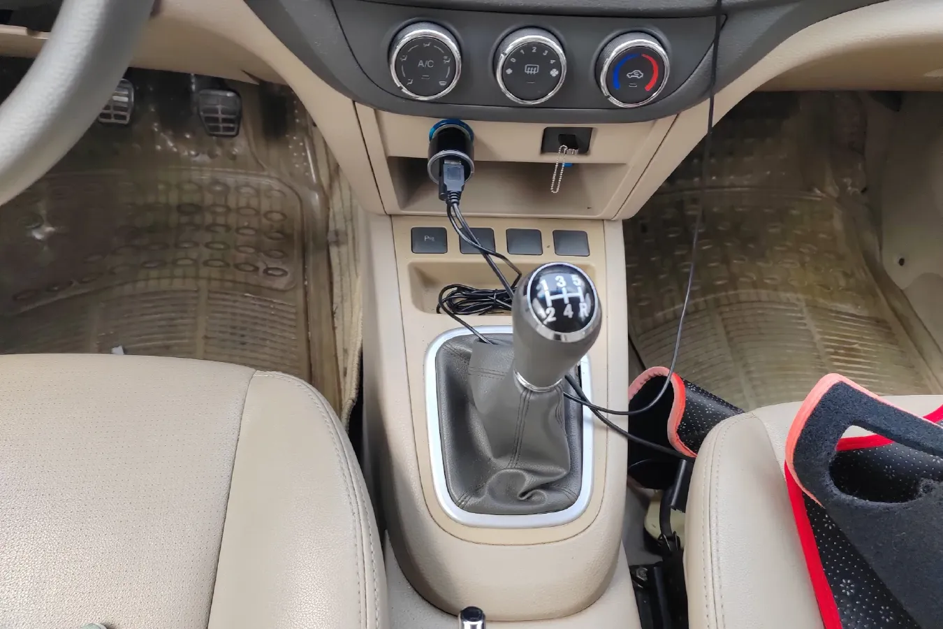 2011 Chery E5 1.5L 109HP L4 5MT,autocango,china used car exporter,china ev exporter,chinese used car exporter,chinese used ev exporter