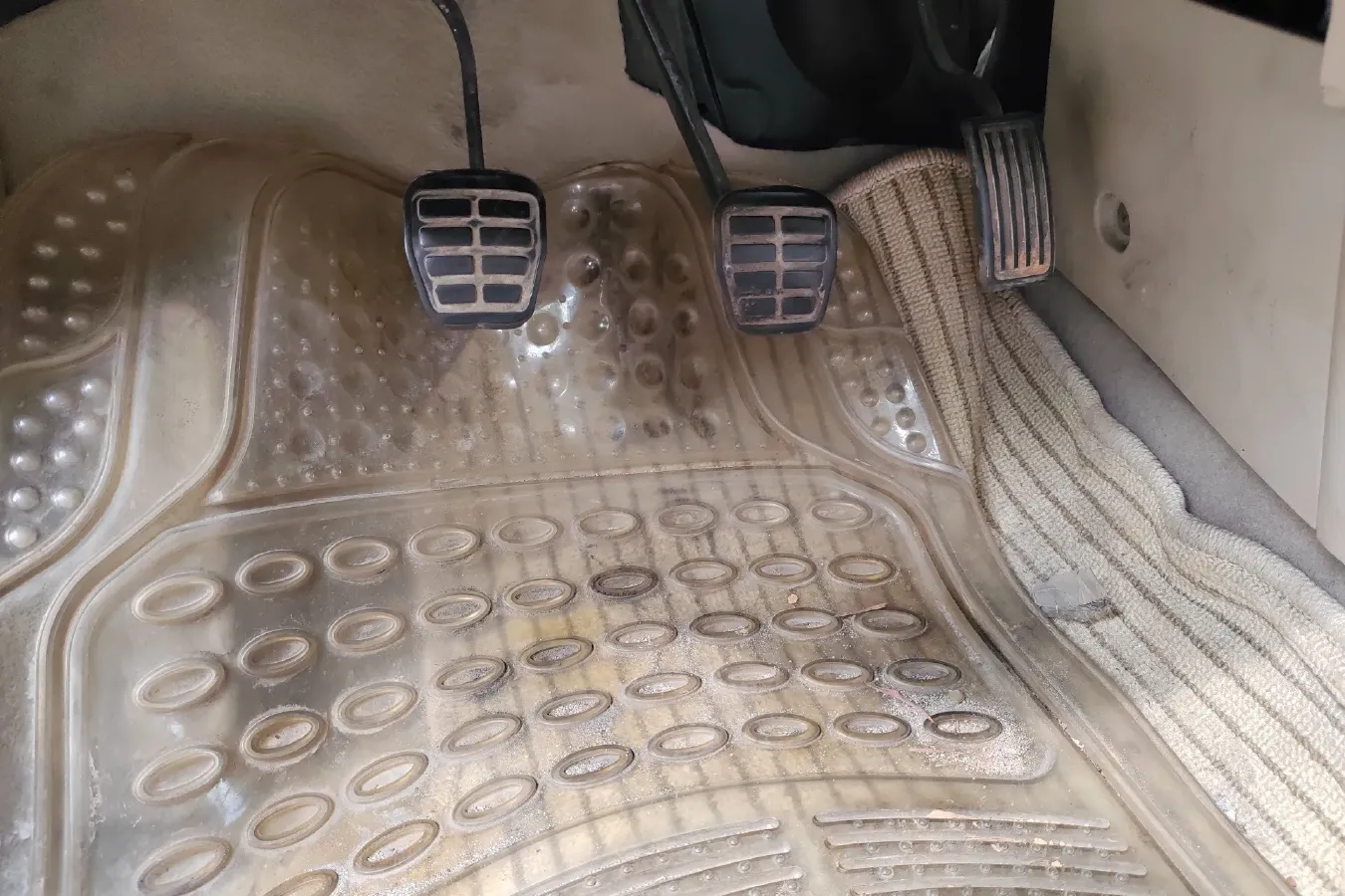 2011 Chery E5 1.5L 109HP L4 5MT,autocango,china used car exporter,china ev exporter,chinese used car exporter,chinese used ev exporter