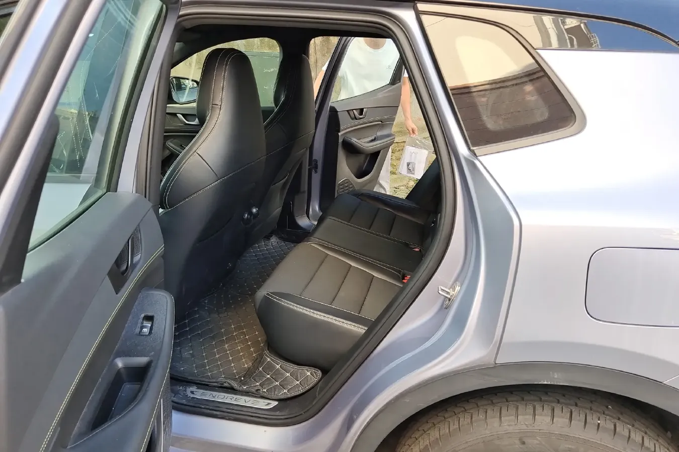 2021 Enovate ME5 Range Extended 98HP REEV 30.6KWH,autocango,china used car exporter,china ev exporter,chinese used car exporter,chinese used ev exporter