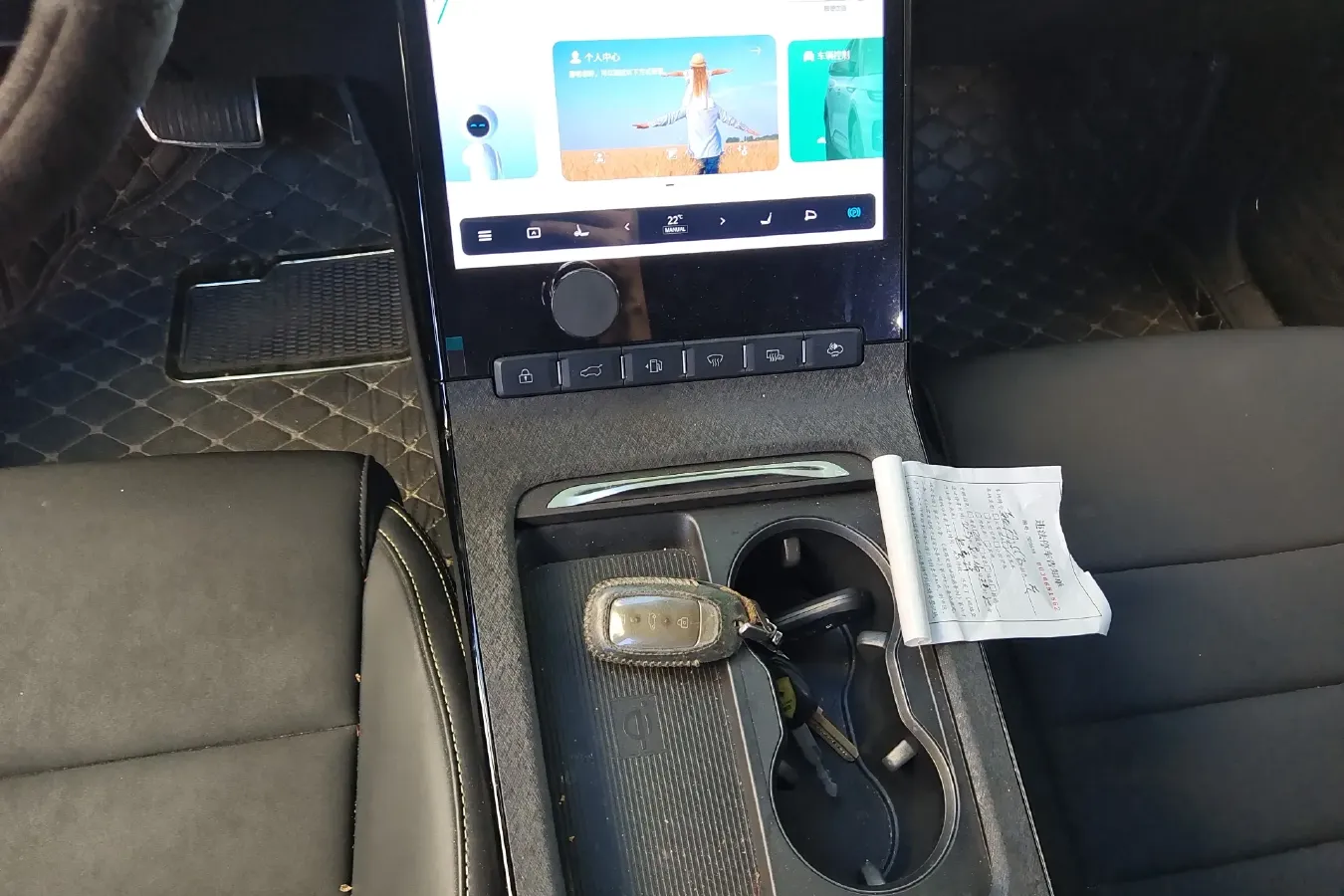 2021 Enovate ME5 Range Extended 98HP REEV 30.6KWH,autocango,china used car exporter,china ev exporter,chinese used car exporter,chinese used ev exporter