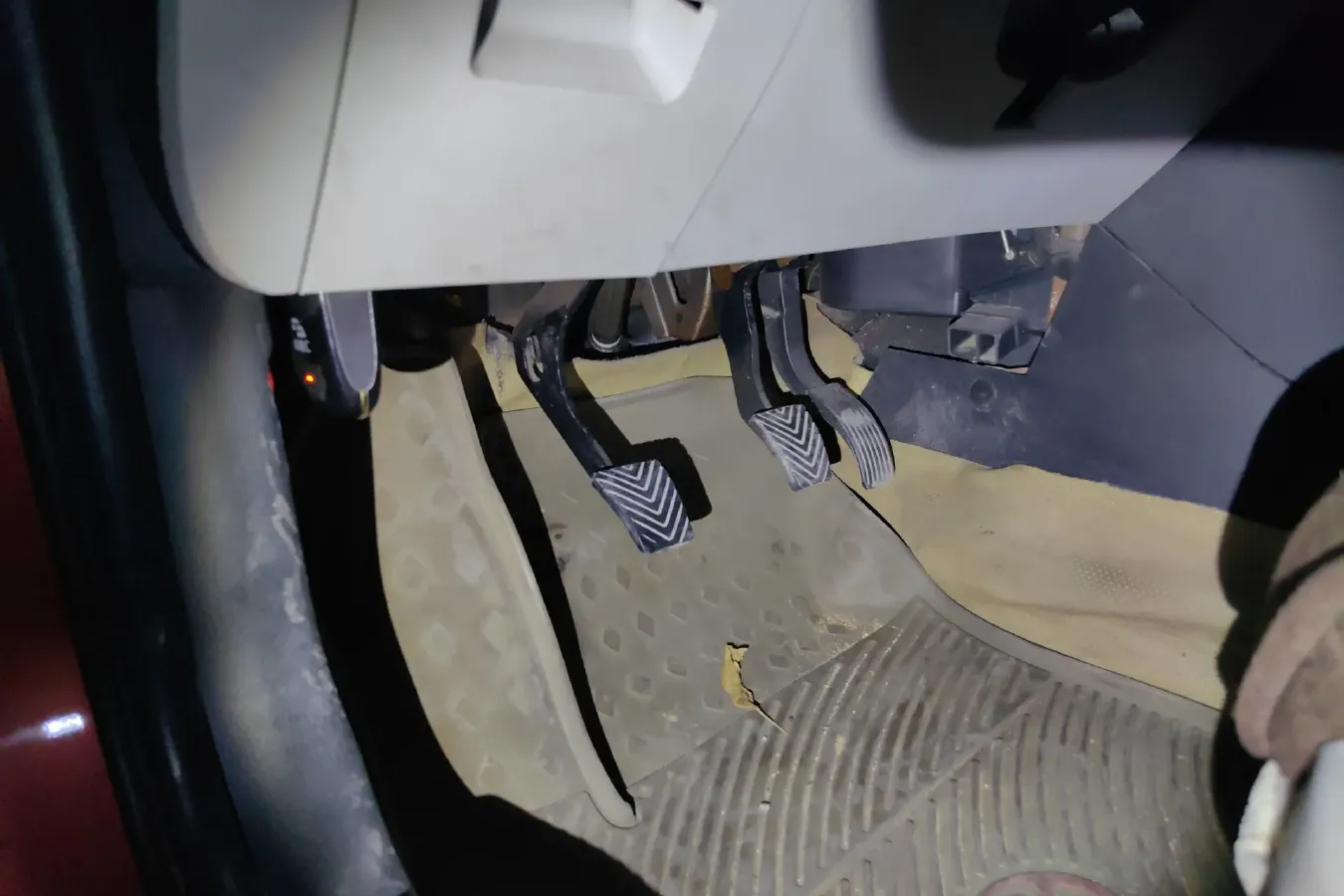 2011 Brilliance Auto H530 1.6L 118HP L4 5MT,autocango,china used car exporter,china ev exporter,chinese used car exporter,chinese used ev exporter