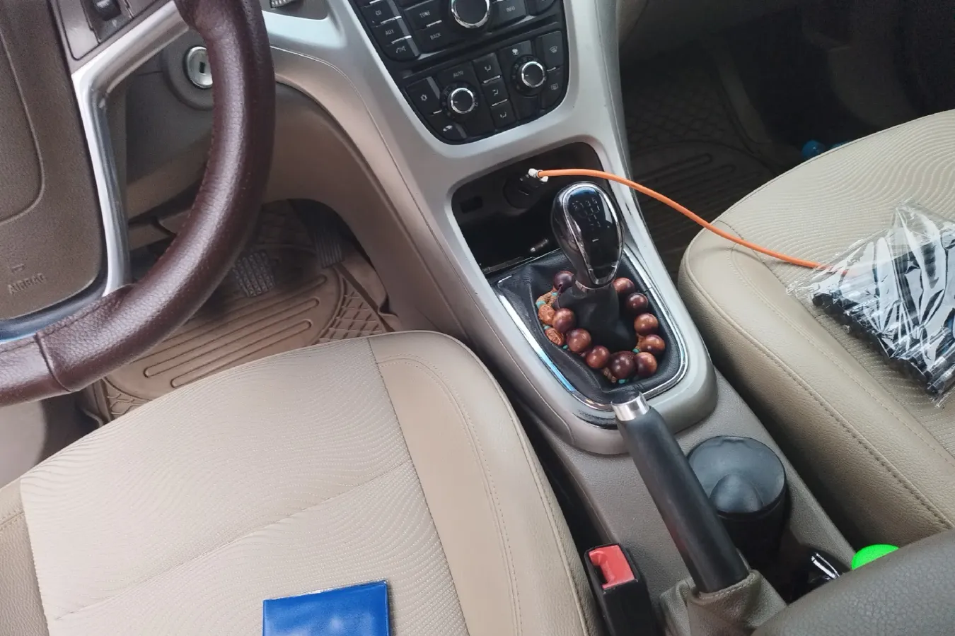 2012 Buick Excelle 1.6L 121HP L4 5MT,autocango,china used car exporter,china ev exporter,chinese used car exporter,chinese used ev exporter