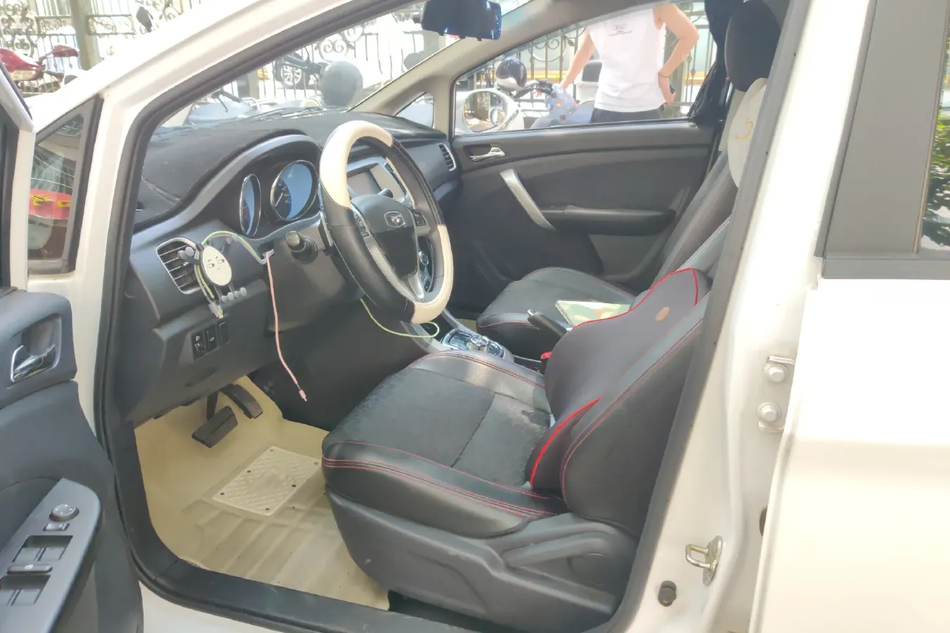 2015 KaiYi C3 1.5L 109HP L4 5AMT,autocango,china used car exporter,china ev exporter,chinese used car exporter,chinese used ev exporter