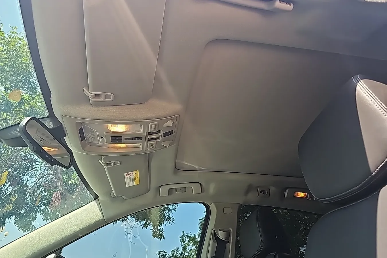 2015 Cadillac SRX 3.0L 271HP V6 6AT,autocango,china used car exporter,china ev exporter,chinese used car exporter,chinese used ev exporter