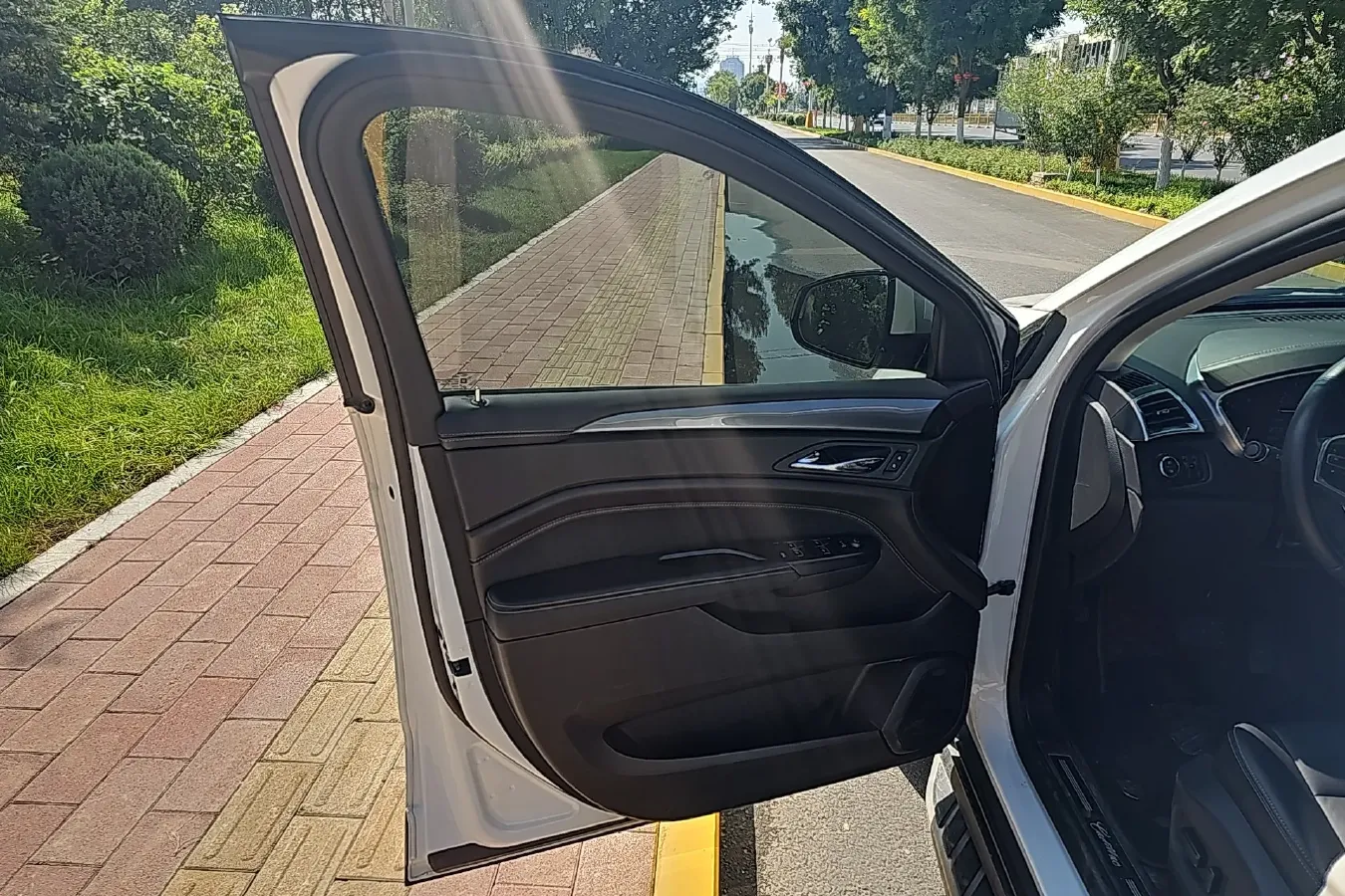 2015 Cadillac SRX 3.0L 271HP V6 6AT,autocango,china used car exporter,china ev exporter,chinese used car exporter,chinese used ev exporter