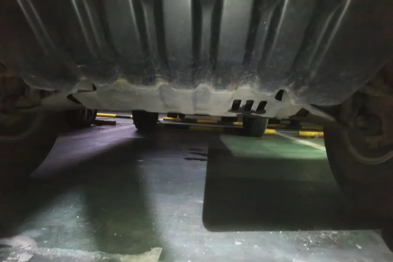 2009 Leopaard 6481 2.2L 129HP L4 5MT,autocango,china used car exporter,china ev exporter,chinese used car exporter,chinese used ev exporter