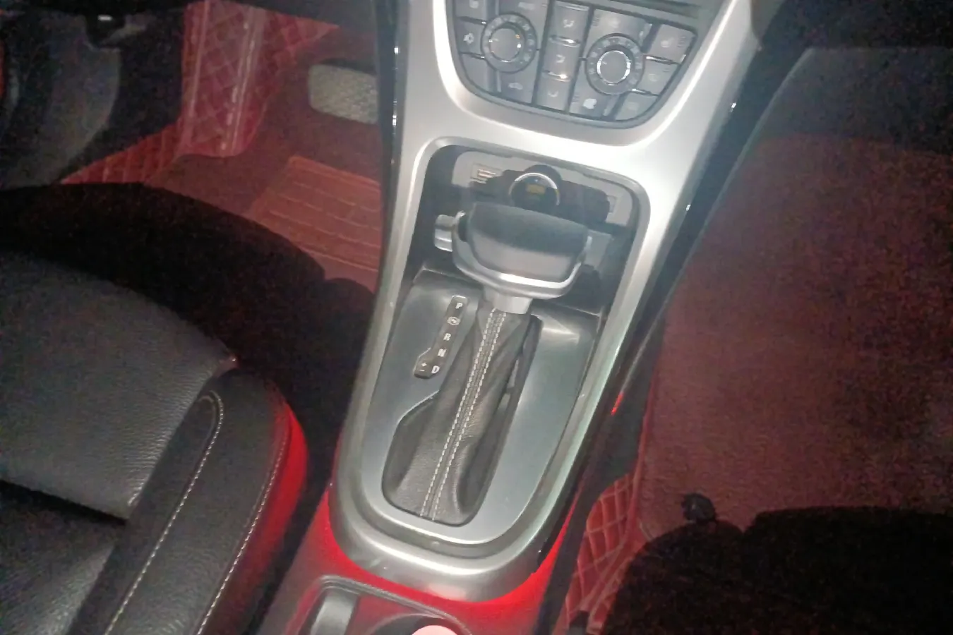 2014 Opel Astra 1.4T 140HP L4 6AT,autocango,china used car exporter,china ev exporter,chinese used car exporter,chinese used ev exporter