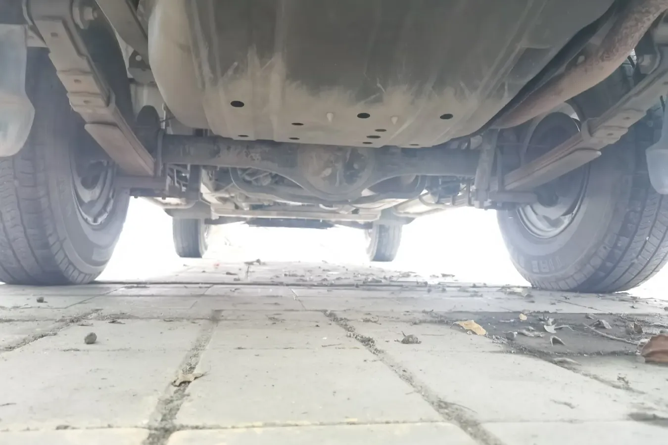 2015 Leopaard Q6 2.4L 147HP L4 5MT,autocango,china used car exporter,china ev exporter,chinese used car exporter,chinese used ev exporter