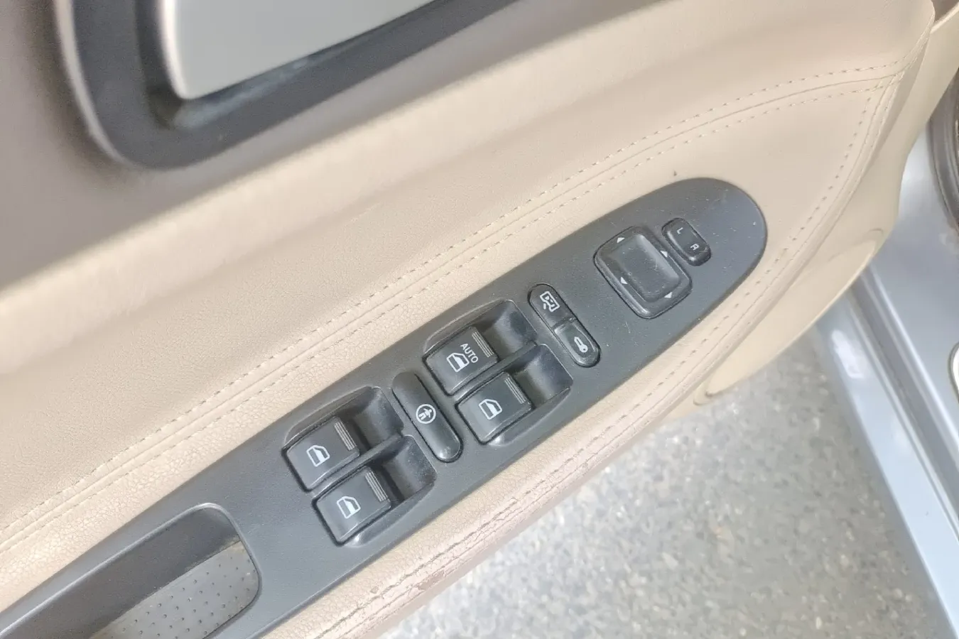 2009 Youngman Lotus L3 1.6L 111HP L4 4AT,autocango,china used car exporter,china ev exporter,chinese used car exporter,chinese used ev exporter