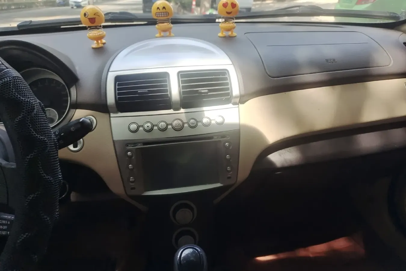 2009 Youngman Lotus L3 1.6L 111HP L4 4AT,autocango,china used car exporter,china ev exporter,chinese used car exporter,chinese used ev exporter