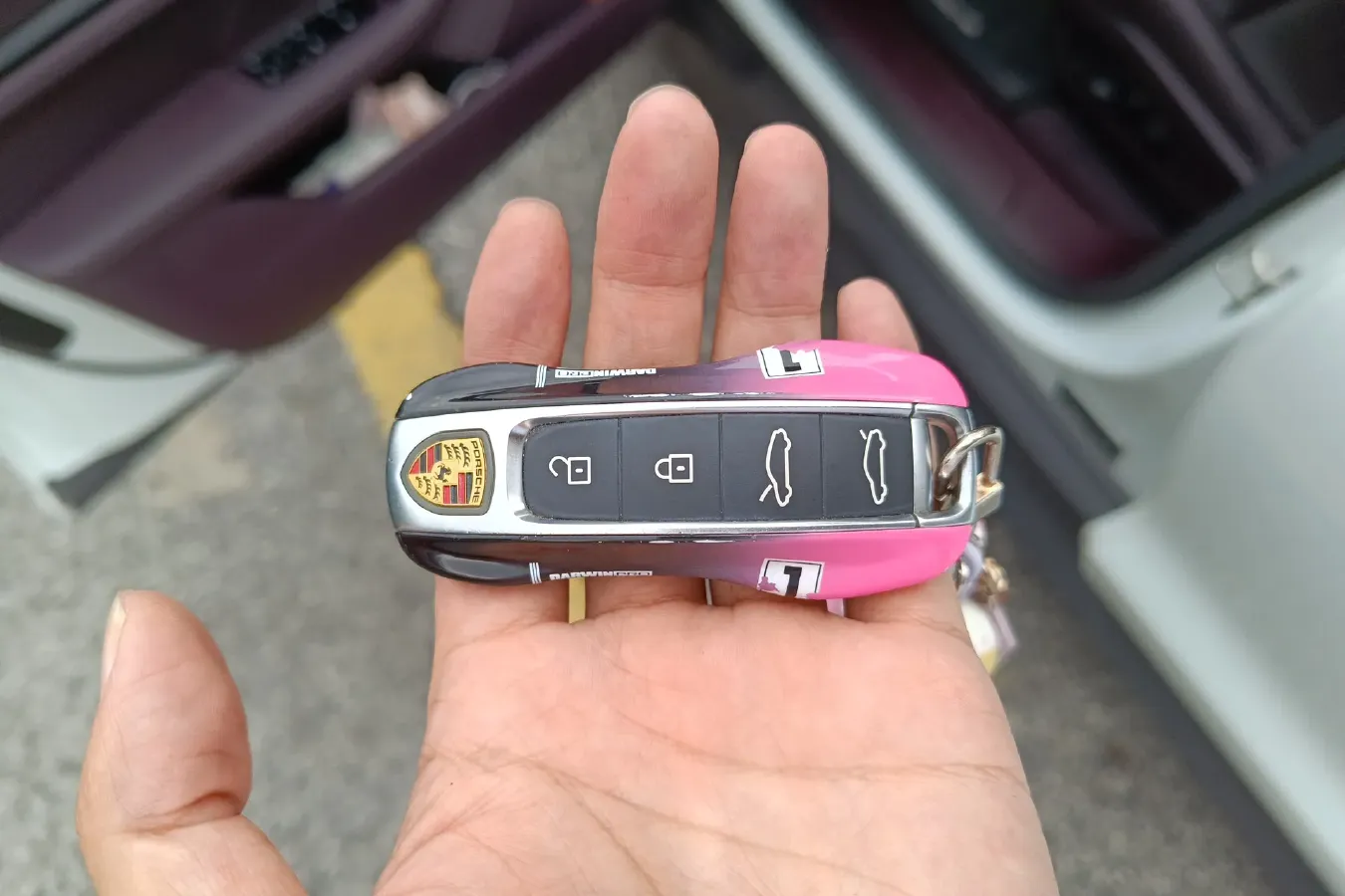 2022 Porsche Taycan 2AT BEV 79.2KWH,autocango,china used car exporter,china ev exporter,chinese used car exporter,chinese used ev exporter