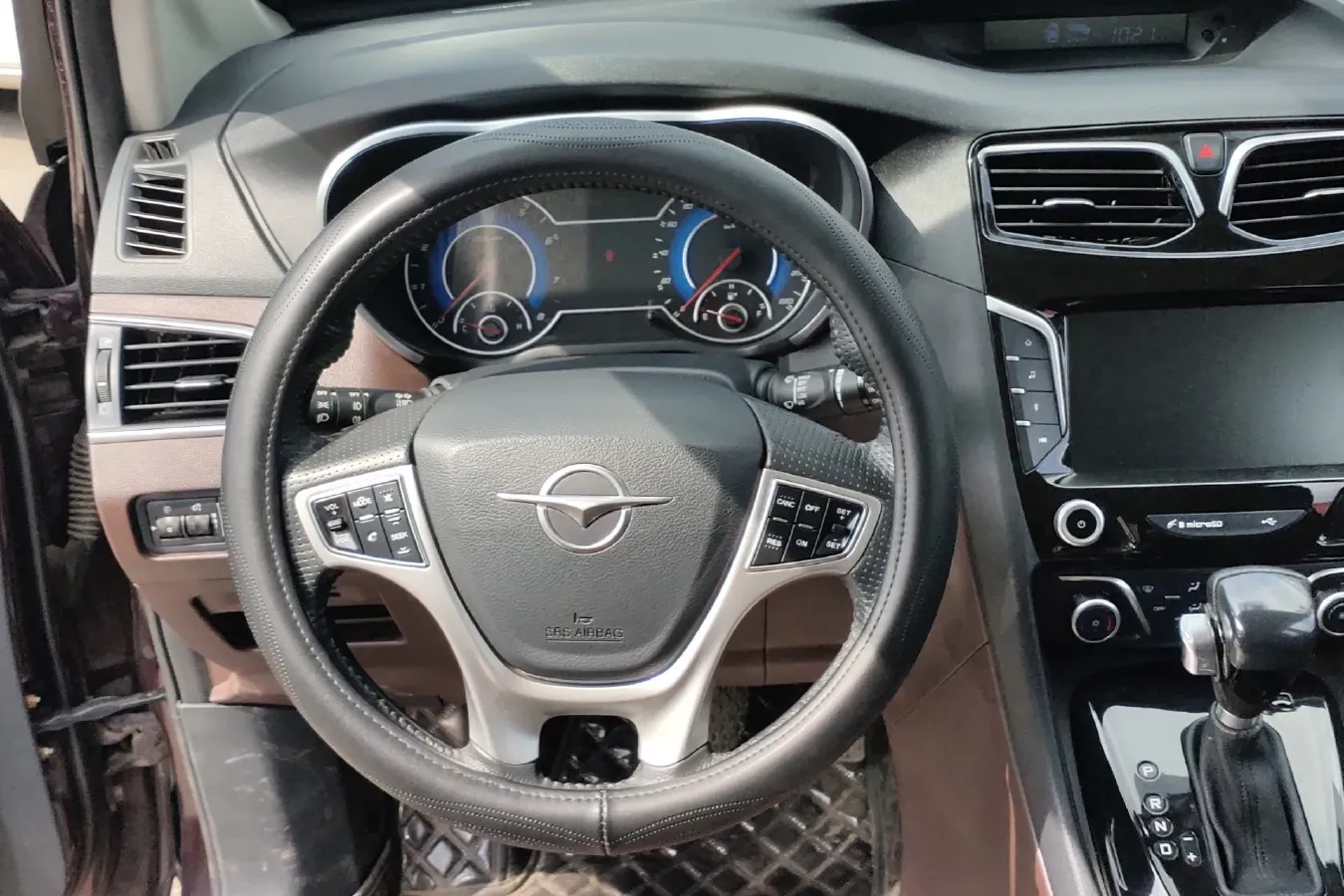 2016 HaiMa V70 1.5T 156HP L4 6AT,autocango,china used car exporter,china ev exporter,chinese used car exporter,chinese used ev exporter