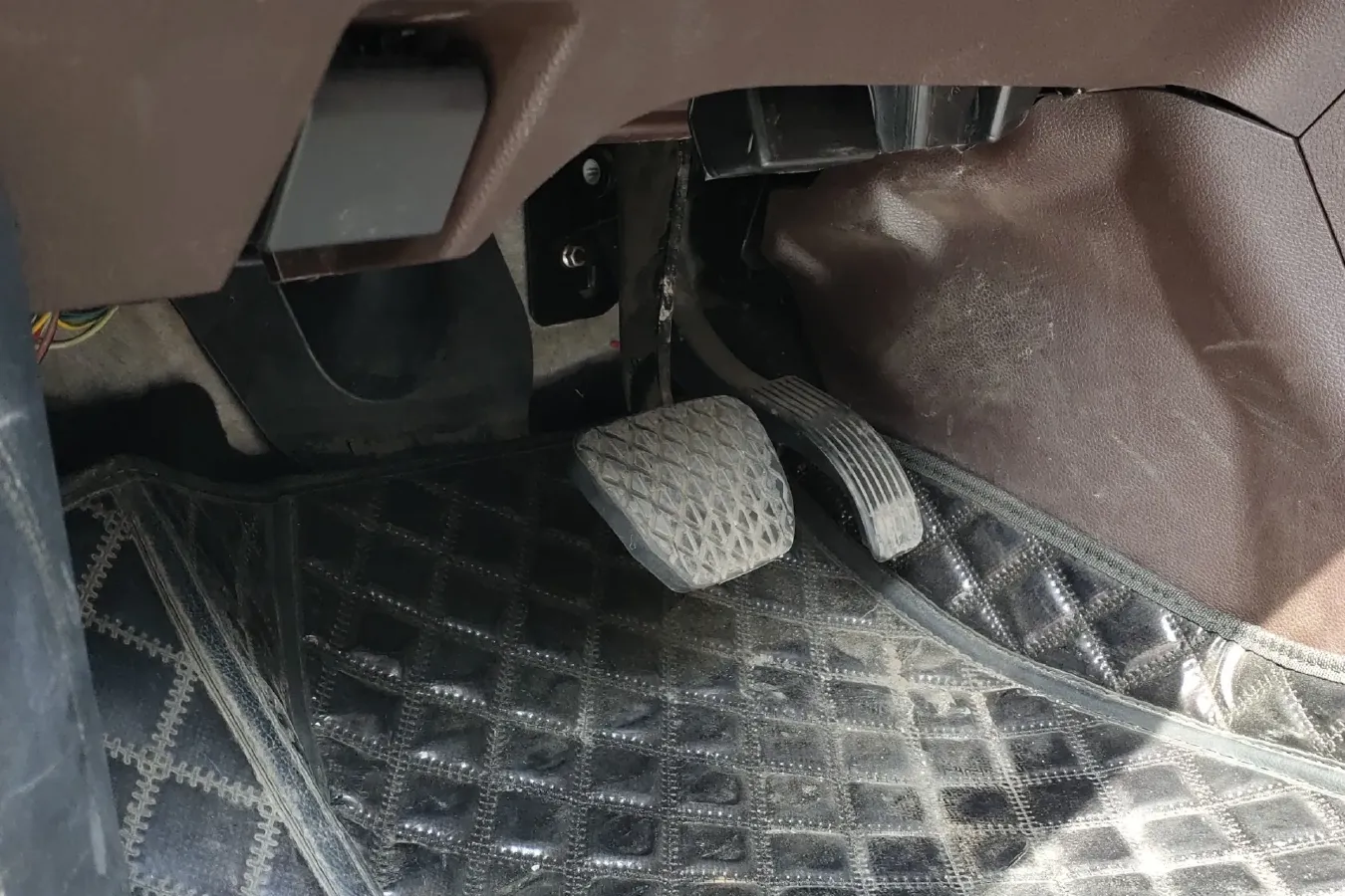 2016 HaiMa V70 1.5T 156HP L4 6AT,autocango,china used car exporter,china ev exporter,chinese used car exporter,chinese used ev exporter