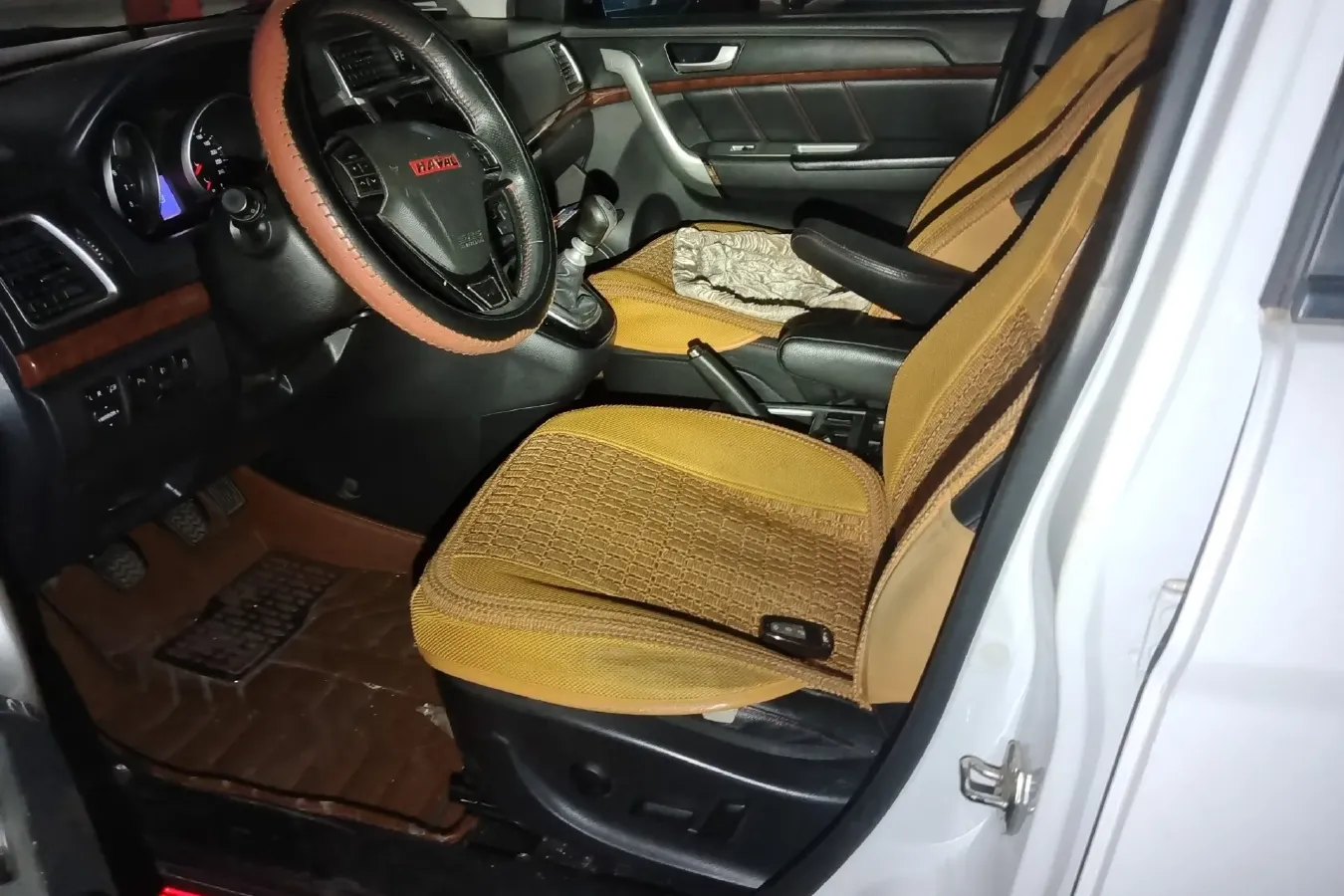 2014 Haval H6 1.5T 150HP L4 6MT,autocango,china used car exporter,china ev exporter,chinese used car exporter,chinese used ev exporter