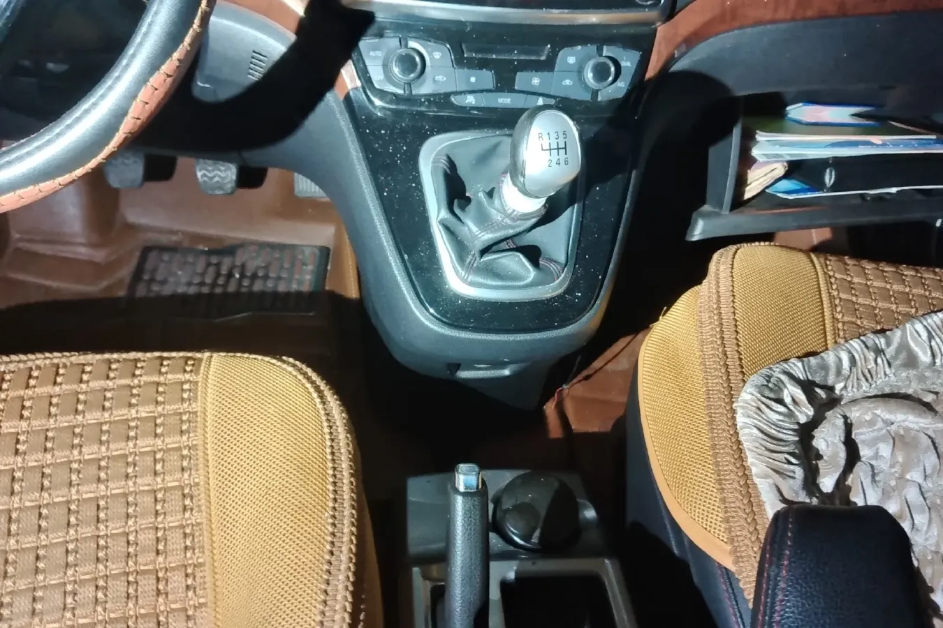 2014 Haval H6 1.5T 150HP L4 6MT,autocango,china used car exporter,china ev exporter,chinese used car exporter,chinese used ev exporter