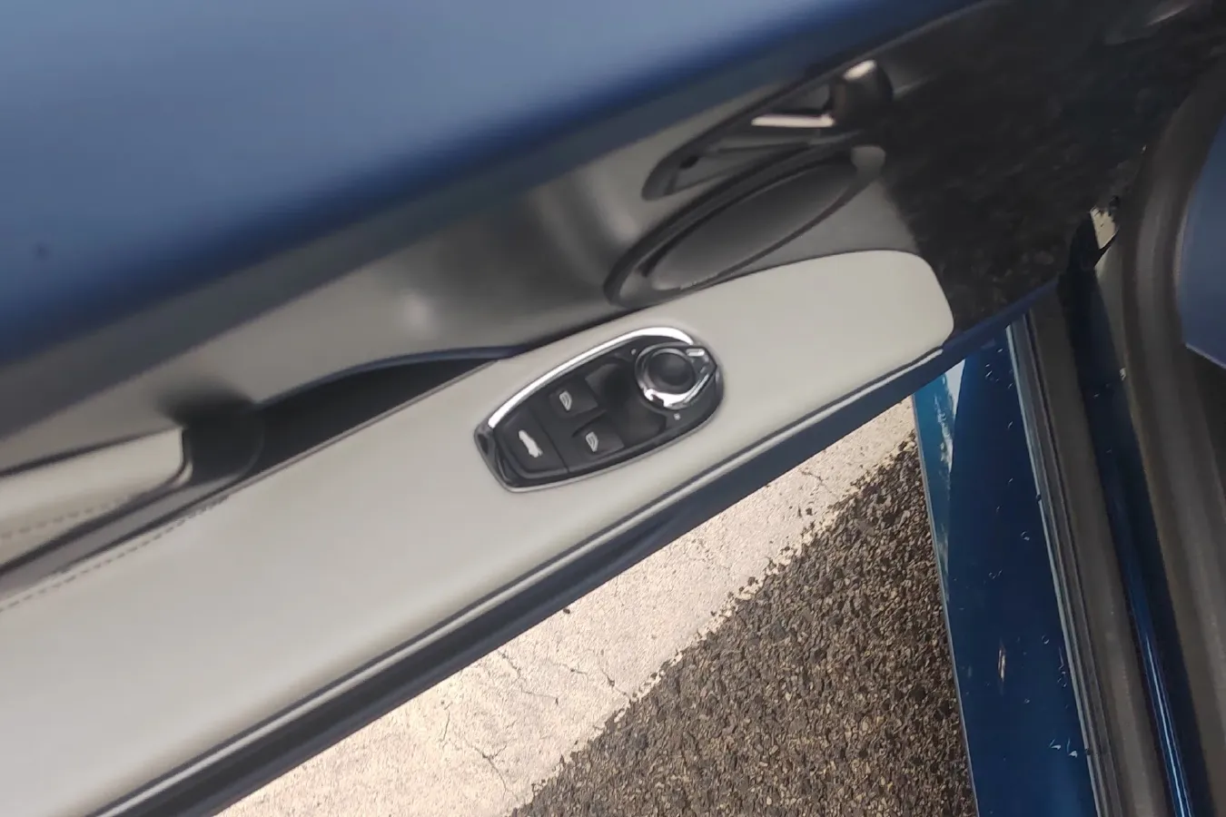 2020 Aston Martin DBS 5.2T 725HP V12 8AT,autocango,china used car exporter,china ev exporter,chinese used car exporter,chinese used ev exporter