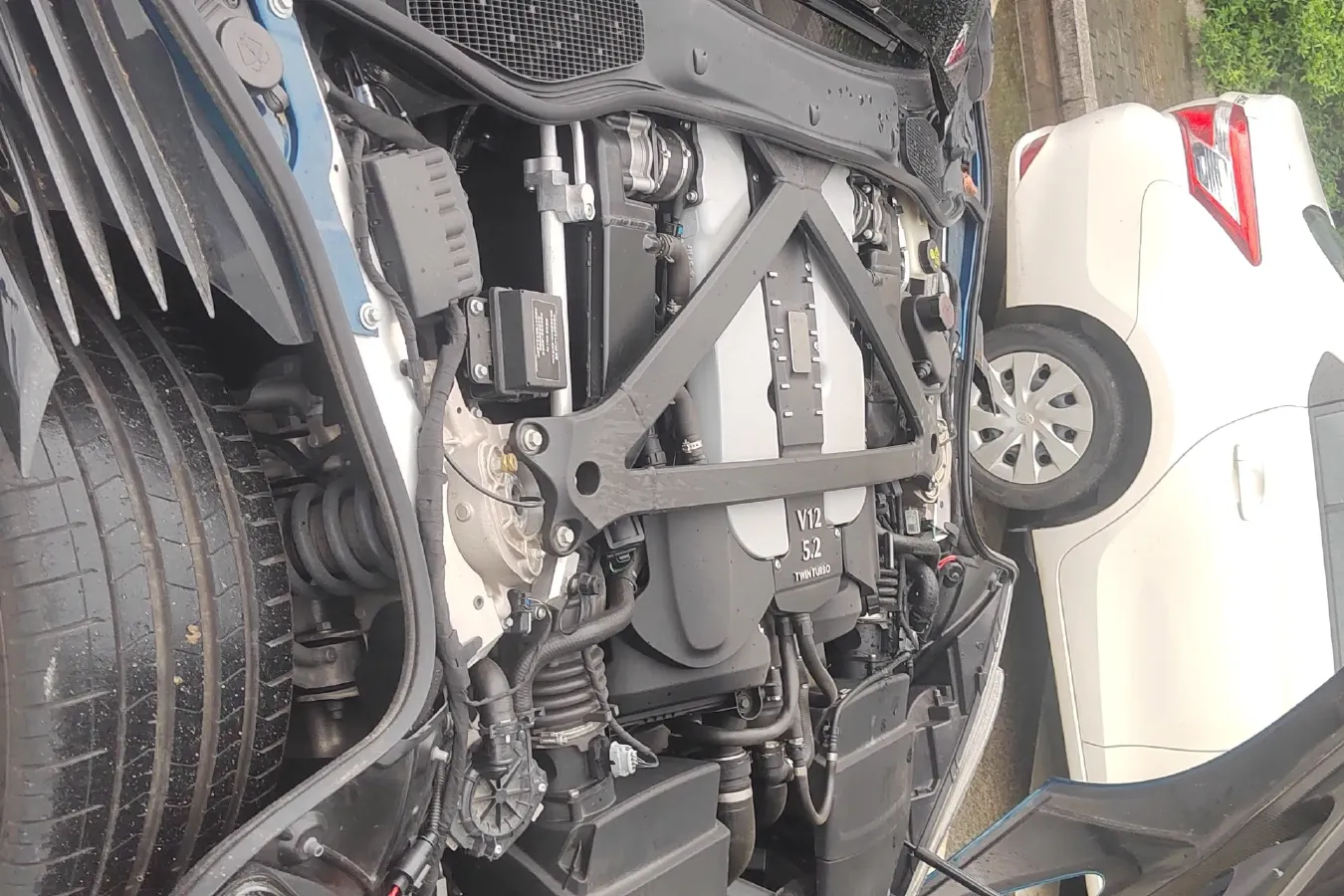 2020 Aston Martin DBS 5.2T 725HP V12 8AT,autocango,china used car exporter,china ev exporter,chinese used car exporter,chinese used ev exporter