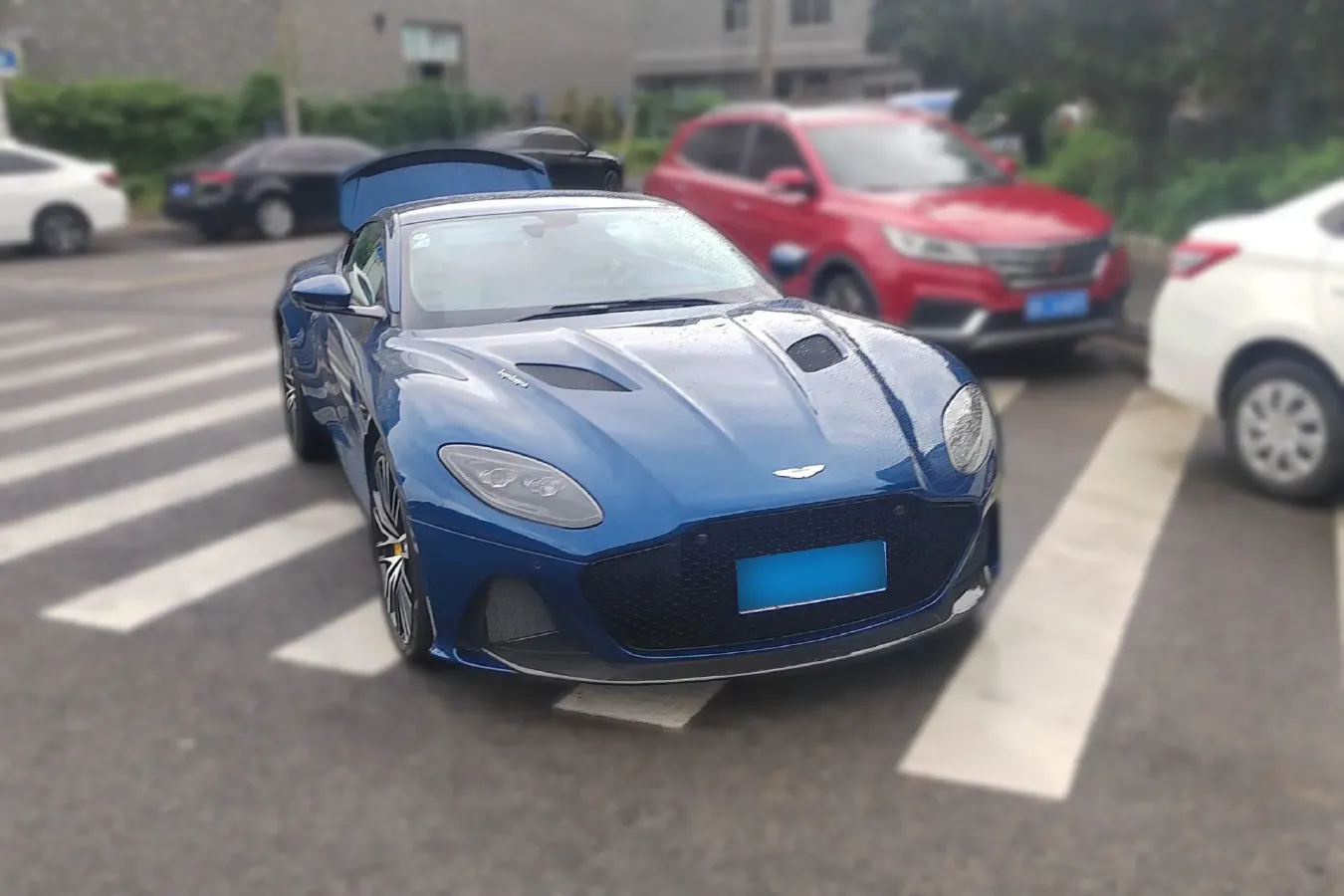 2020 Aston Martin DBS 5.2T 725HP V12 8AT,autocango,china used car exporter,china ev exporter,chinese used car exporter,chinese used ev exporter