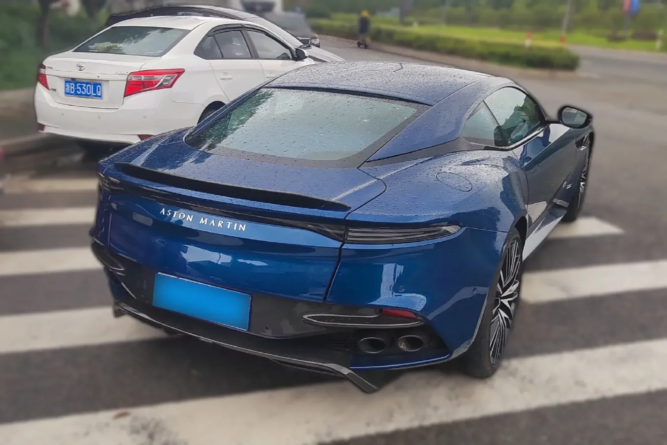 2020 Aston Martin DBS 5.2T 725HP V12 8AT,autocango,china used car exporter,china ev exporter,chinese used car exporter,chinese used ev exporter