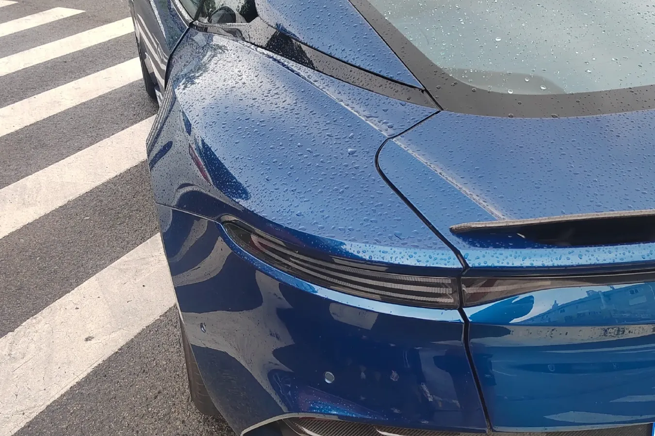 2020 Aston Martin DBS 5.2T 725HP V12 8AT,autocango,china used car exporter,china ev exporter,chinese used car exporter,chinese used ev exporter