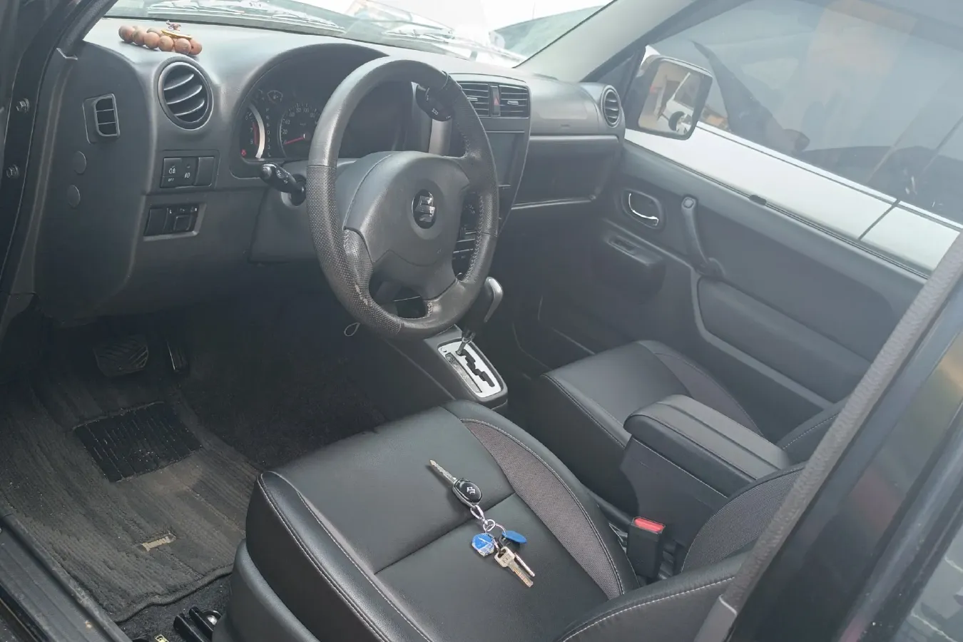 2012 Suzuki Jimny 1.3L 85HP L4 4AT,autocango,china used car exporter,china ev exporter,chinese used car exporter,chinese used ev exporter