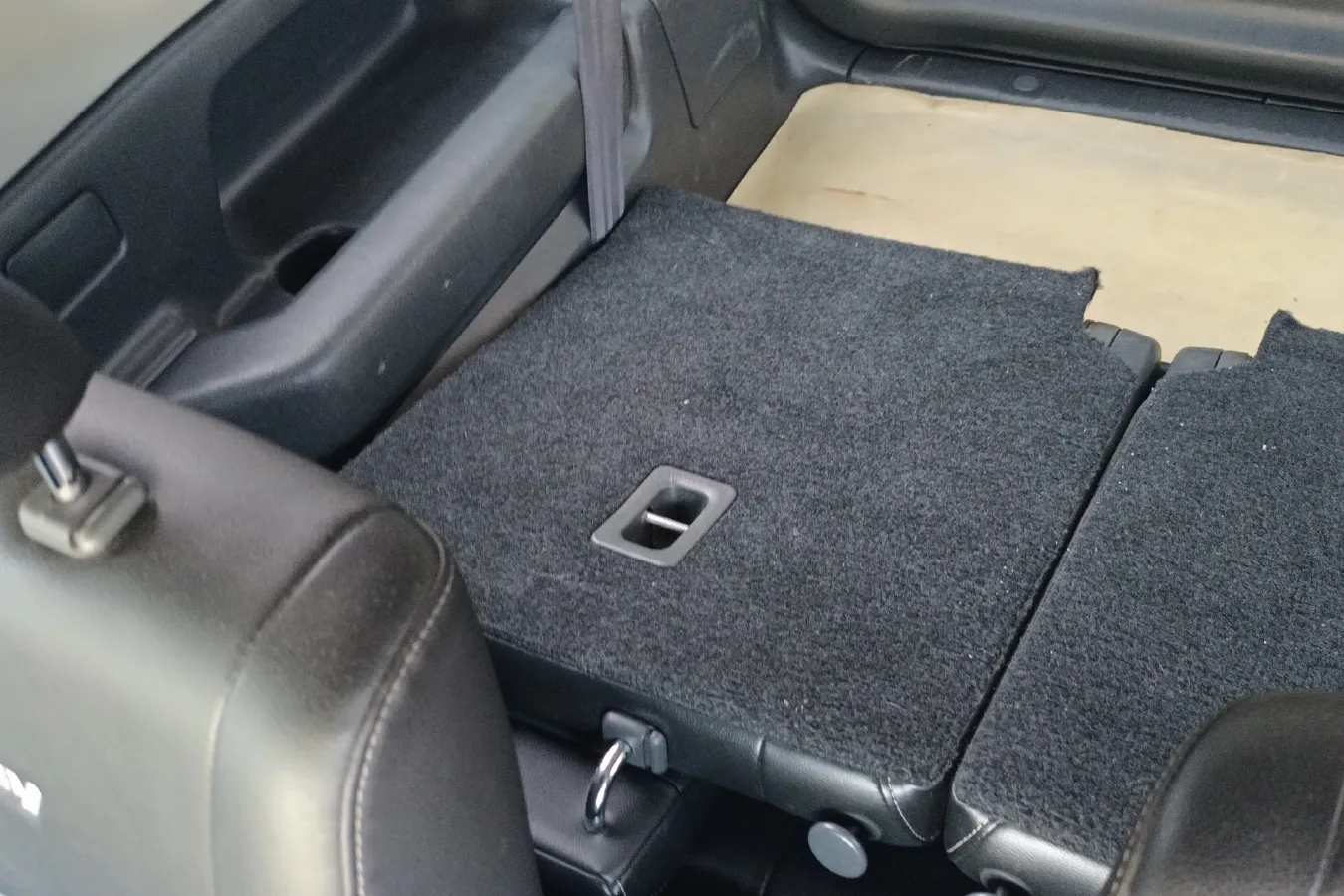 2012 Suzuki Jimny 1.3L 85HP L4 4AT,autocango,china used car exporter,china ev exporter,chinese used car exporter,chinese used ev exporter