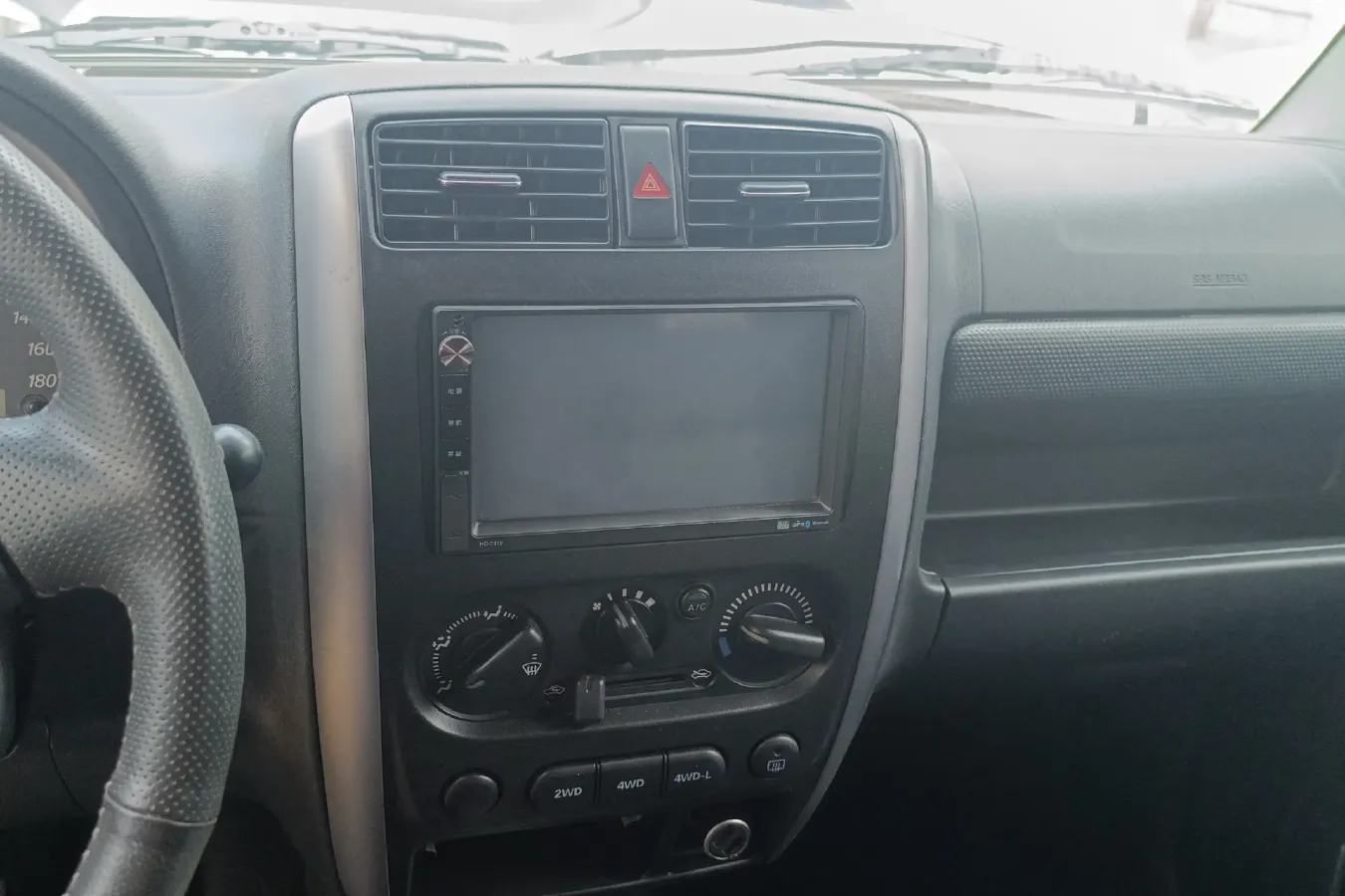 2012 Suzuki Jimny 1.3L 85HP L4 4AT,autocango,china used car exporter,china ev exporter,chinese used car exporter,chinese used ev exporter