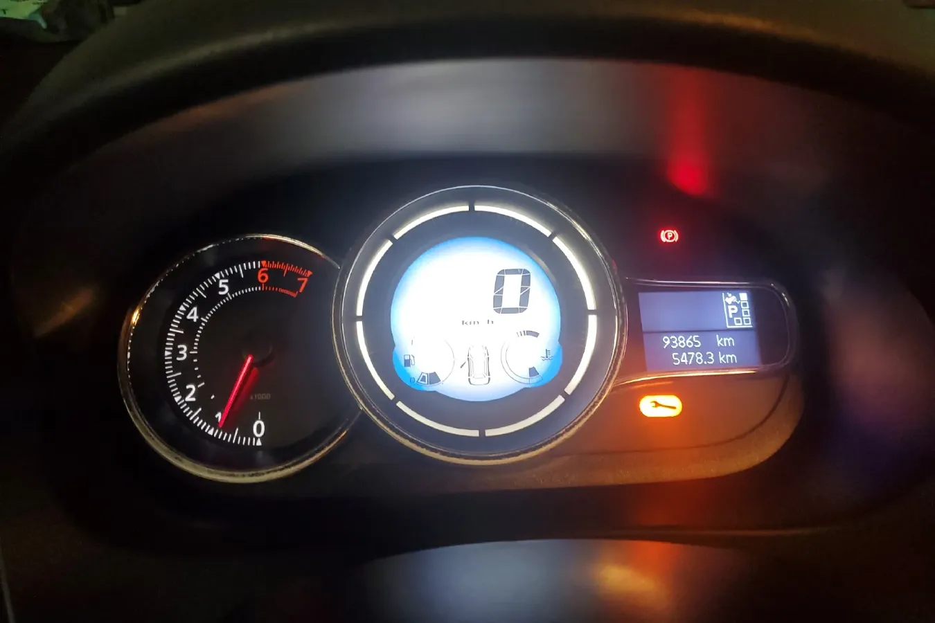 2015 Renault  Fluence 2.0L 137HP L4 CVT,autocango,china used car exporter,china ev exporter,chinese used car exporter,chinese used ev exporter