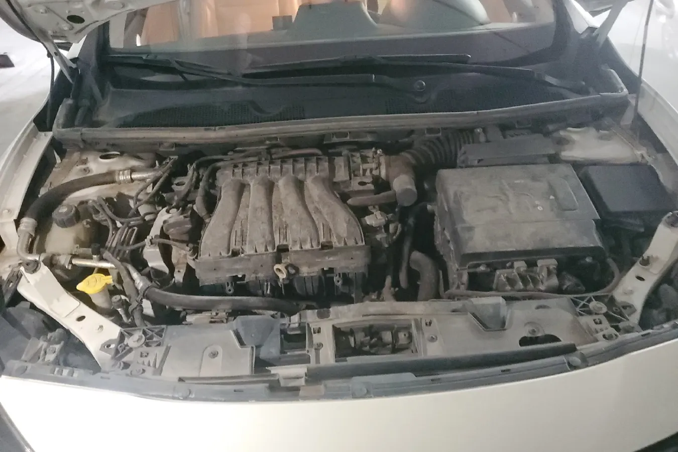 2015 Renault  Fluence 2.0L 137HP L4 CVT,autocango,china used car exporter,china ev exporter,chinese used car exporter,chinese used ev exporter