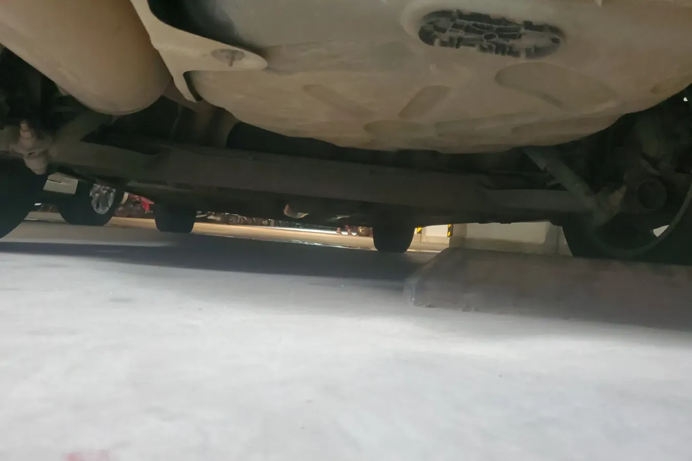 2015 Renault  Fluence 2.0L 137HP L4 CVT,autocango,china used car exporter,china ev exporter,chinese used car exporter,chinese used ev exporter