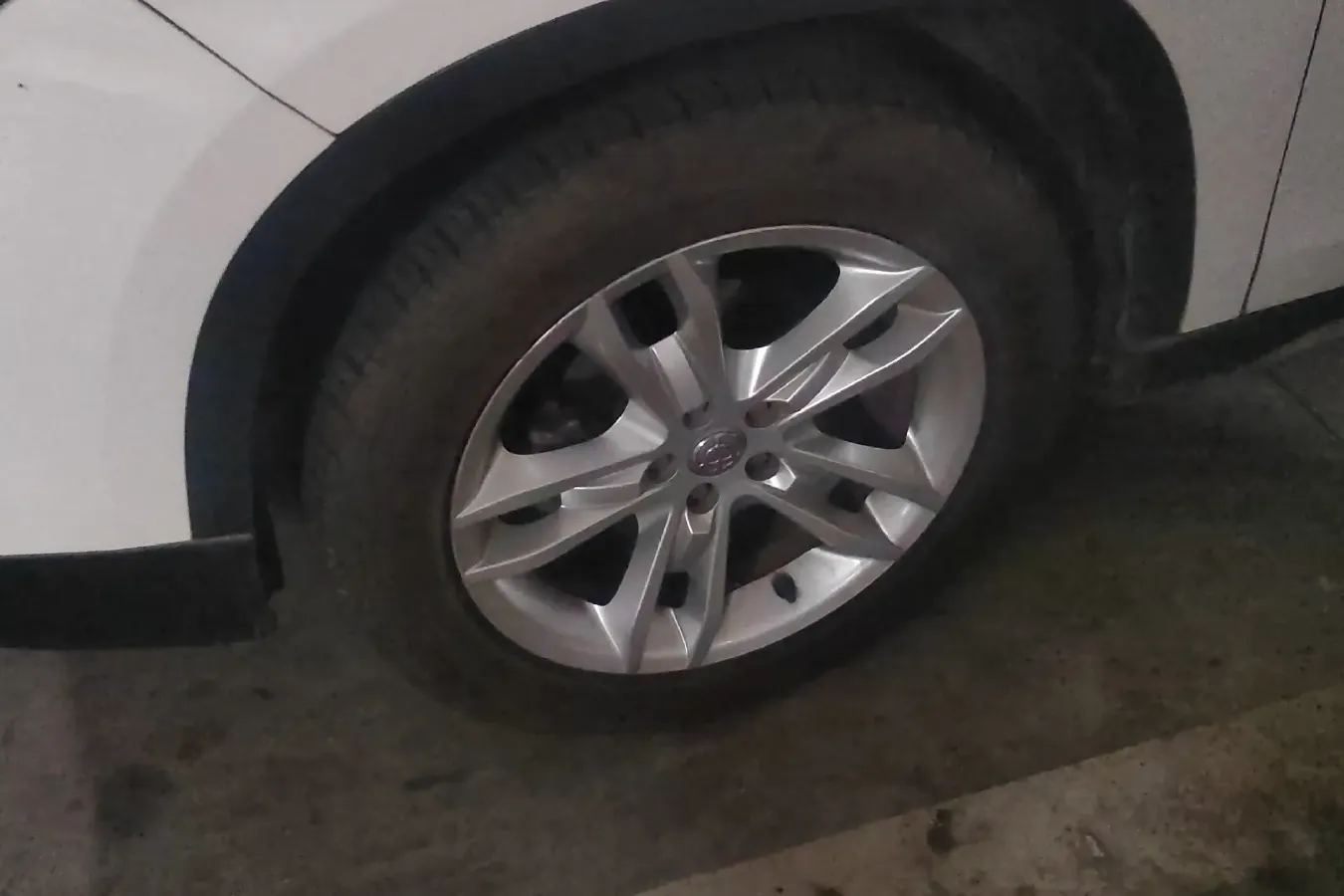 2012 Brilliance Auto V5 1.5T 136HP L4 5MT,autocango,china used car exporter,china ev exporter,chinese used car exporter,chinese used ev exporter