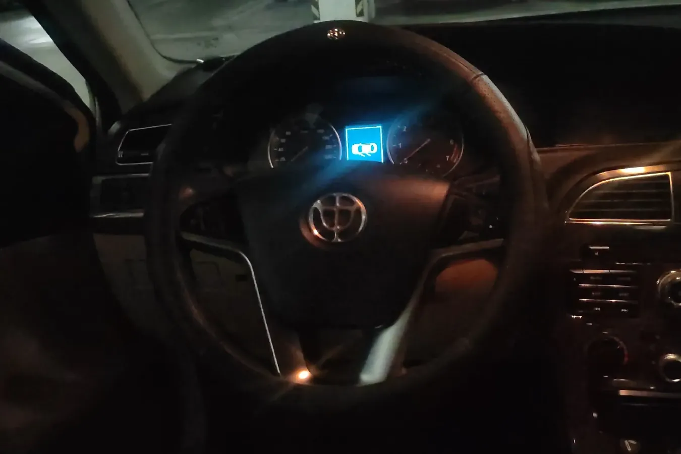 2012 Brilliance Auto V5 1.5T 136HP L4 5MT,autocango,china used car exporter,china ev exporter,chinese used car exporter,chinese used ev exporter