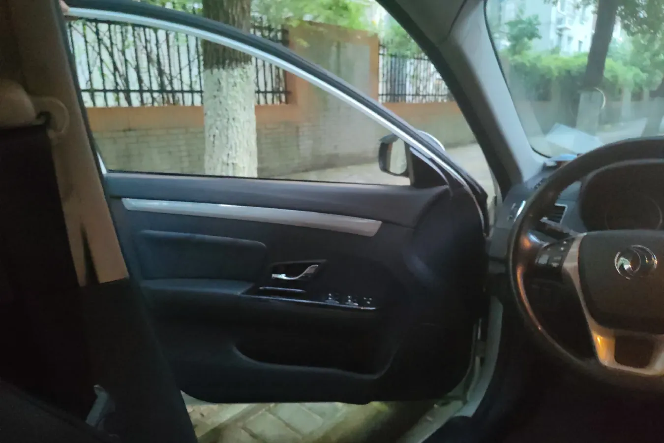 2016 DongFeng Forthing Joyear S50 1.5L 120HP L4 5MT,autocango,china used car exporter,china ev exporter,chinese used car exporter,chinese used ev exporter