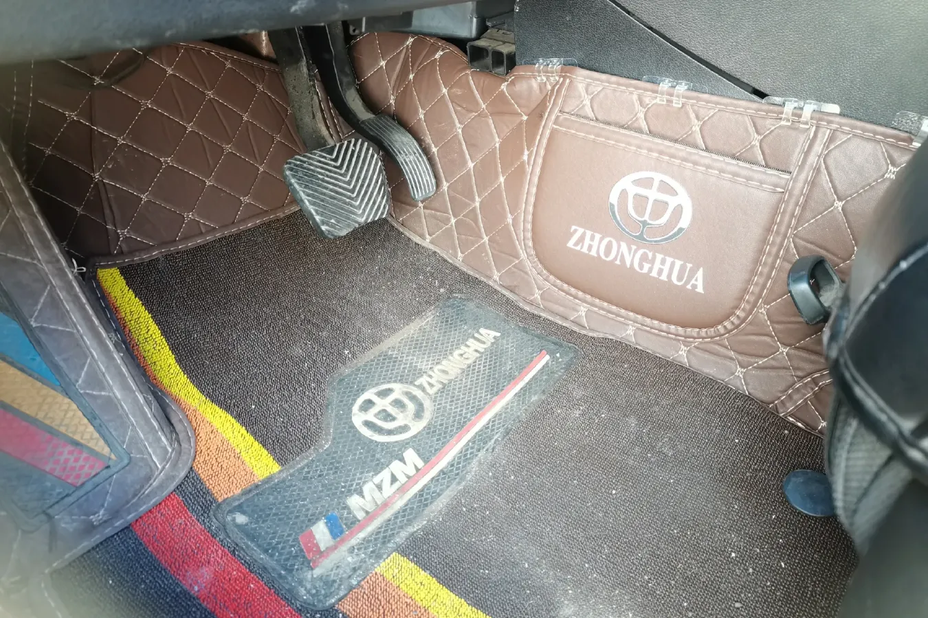 2012 Brilliance Auto V5 1.5T 136HP L4 5AT,autocango,china used car exporter,china ev exporter,chinese used car exporter,chinese used ev exporter