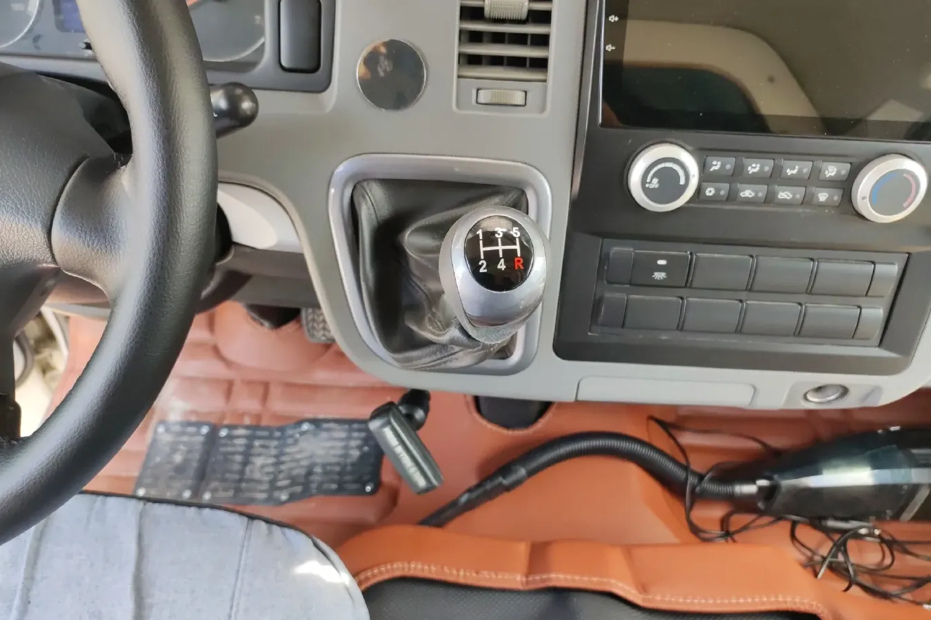 2016 Foton Scenery G7 2.0L 129HP L4 5MT,autocango,china used car exporter,china ev exporter,chinese used car exporter,chinese used ev exporter