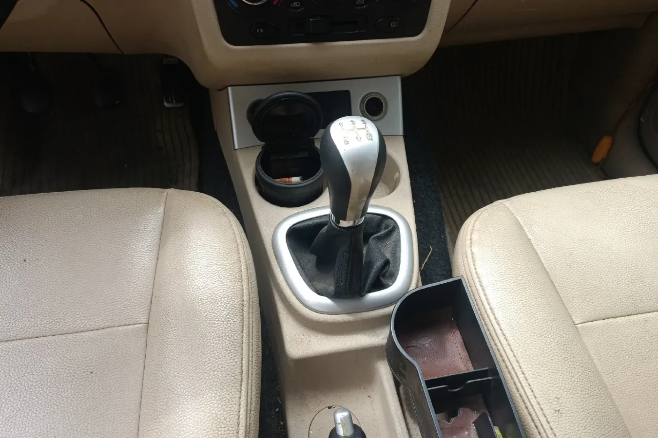 2013 DongFeng Fengon Fengon 1.5L 116HP L4 5MT,autocango,china used car exporter,china ev exporter,chinese used car exporter,chinese used ev exporter