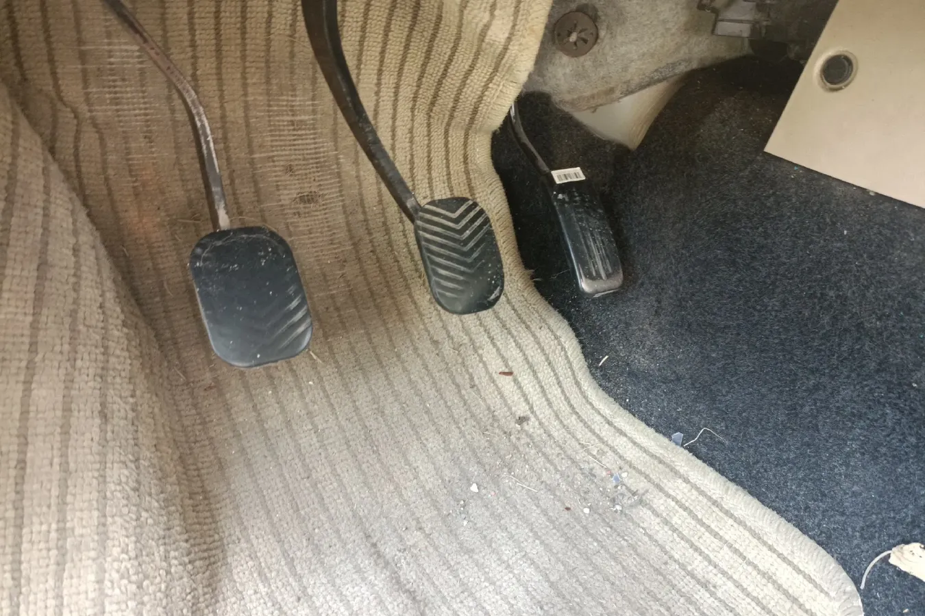 2013 DongFeng Fengon Fengon 1.5L 116HP L4 5MT,autocango,china used car exporter,china ev exporter,chinese used car exporter,chinese used ev exporter