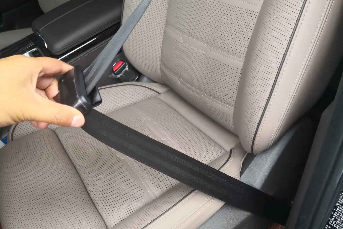 2022 BeiJing BJ60 2.0T 267HP L4 8AT,autocango,china used car exporter,china ev exporter,chinese used car exporter,chinese used ev exporter