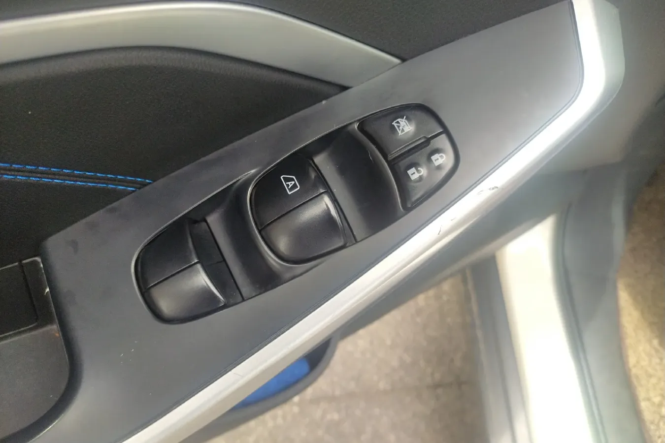 2020 Venucia D60 EV BEV 50KWH,autocango,china used car exporter,china ev exporter,chinese used car exporter,chinese used ev exporter