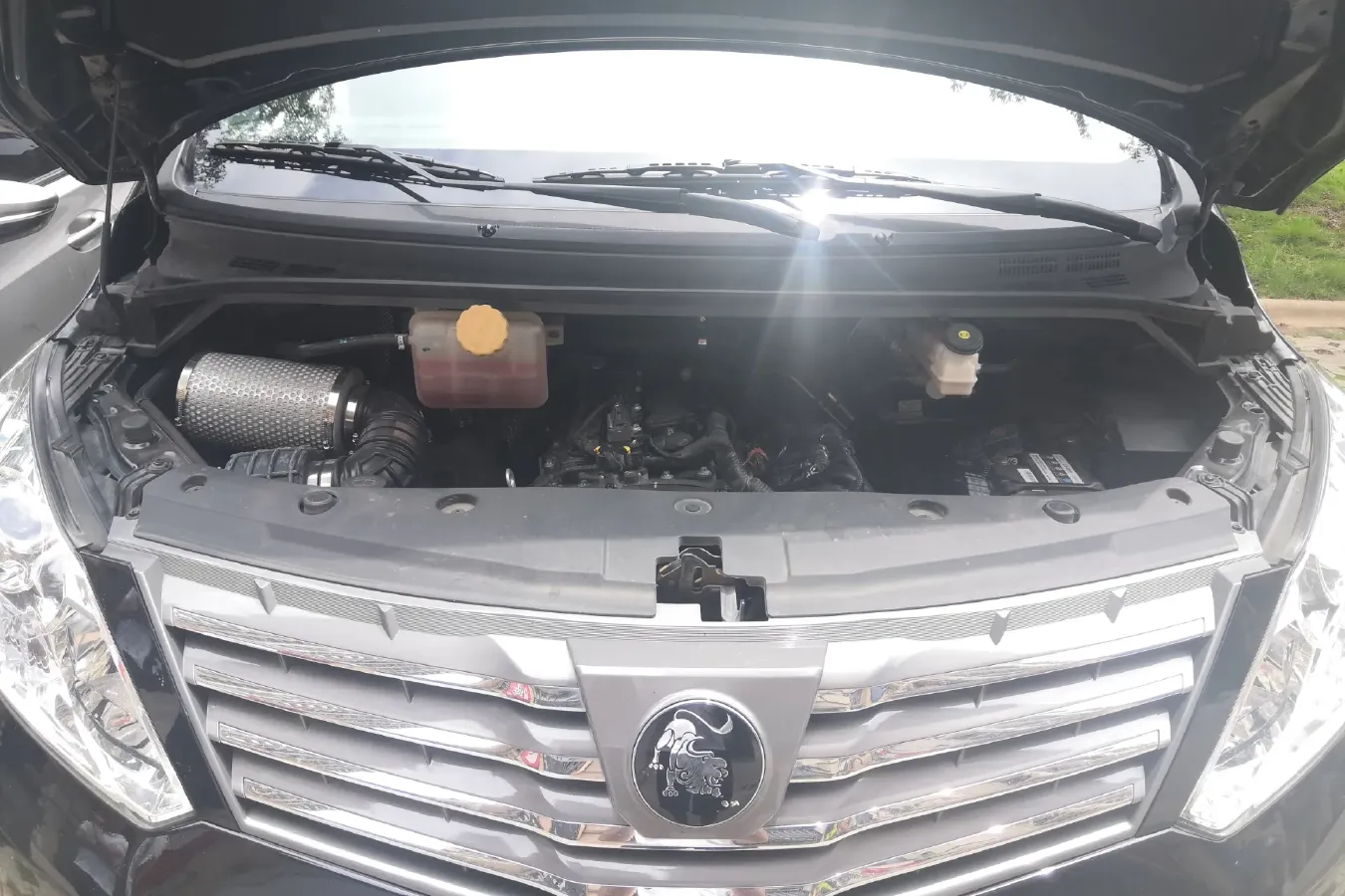 2021 DongFeng Forthing LingZhi Plus 2.0L 133HP L4 6MT,autocango,china used car exporter,china ev exporter,chinese used car exporter,chinese used ev exporter