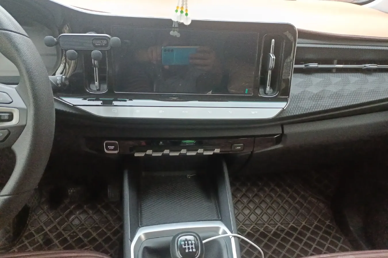 2019 BaoJun RM-5 1.5T 147HP L4 6MT,autocango,china used car exporter,china ev exporter,chinese used car exporter,chinese used ev exporter