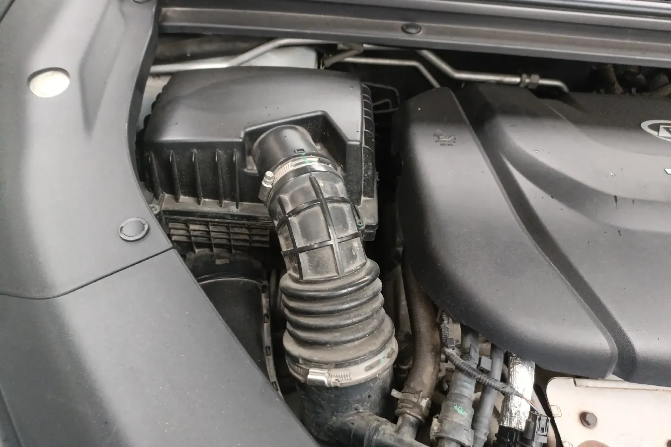 2019 BaoJun RM-5 1.5T 147HP L4 6MT,autocango,china used car exporter,china ev exporter,chinese used car exporter,chinese used ev exporter