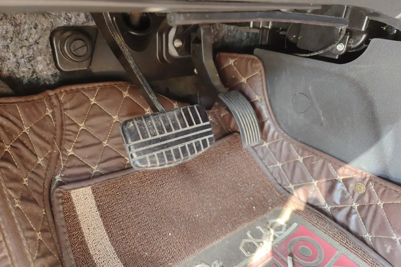 2015 BeiJing Auto Senova X65 2.0T 177HP L4 6AT,autocango,china used car exporter,china ev exporter,chinese used car exporter,chinese used ev exporter