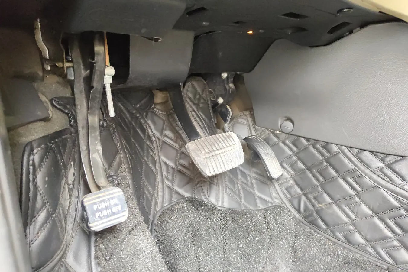 2008 Subaru Tribeca 3.6L 258HP H6 5AT,autocango,china used car exporter,china ev exporter,chinese used car exporter,chinese used ev exporter